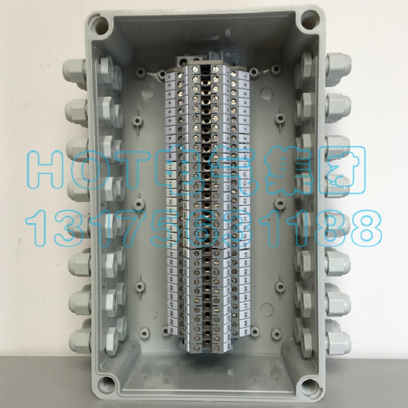 16 Outdoor waterproof junction box with terminal cross - line box communication cabling box wire wire circular box
