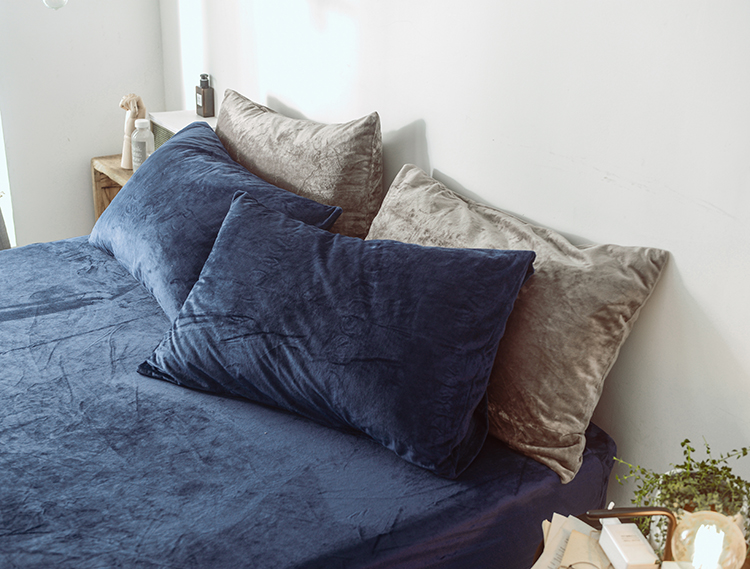 Muji nhung gối nhung san hô gối với một sinh viên nữ đơn nạp một gối một cặp miễn phí vận chuyển mùa đông - Gối trường hợp gối tre