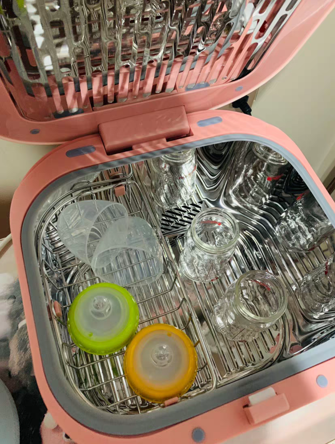 紫外线消毒器，为宝宝创造更洁净的生活