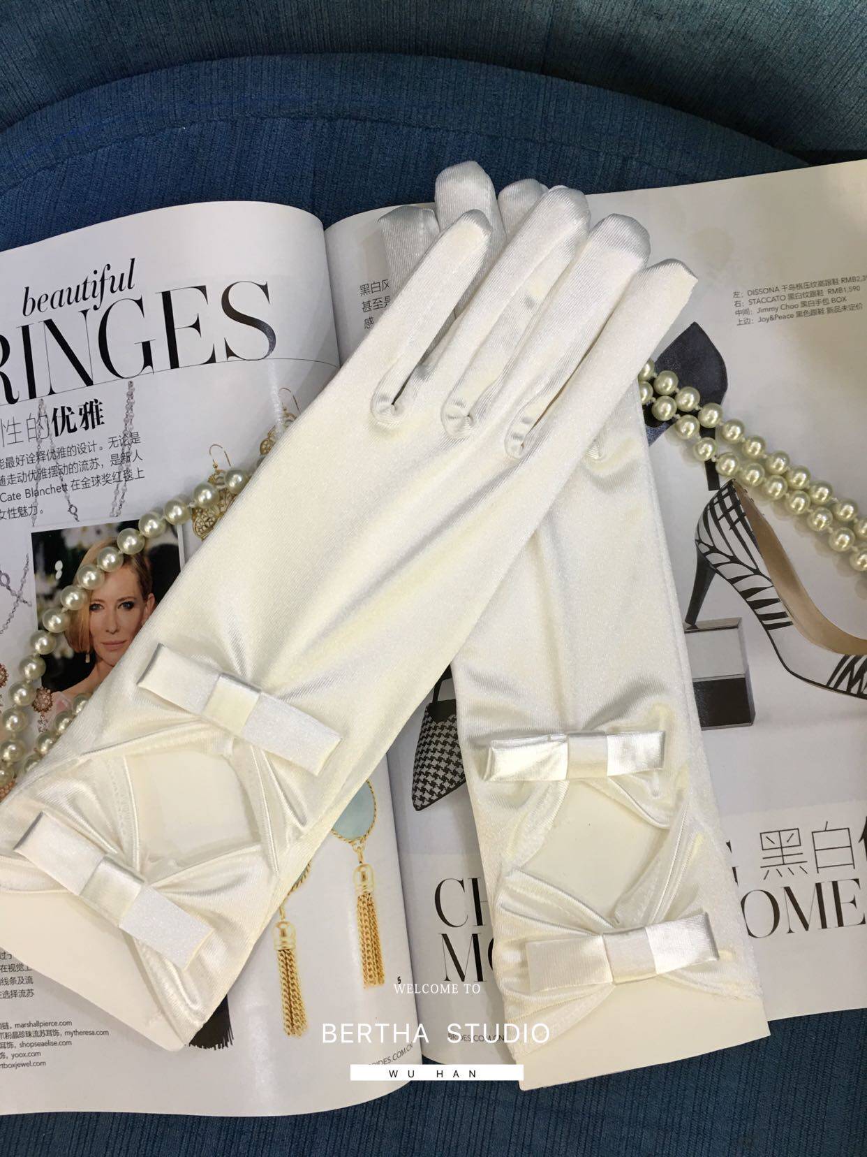 Bert retro satin bow Hepburn wedding gloves travel photography supplies simple bride