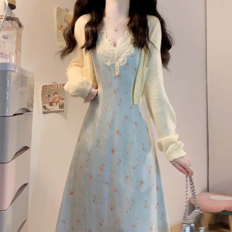 French Lace Splicing V-Neck Floral Suspender Dress for Women Summer 2026 New Seaside Vacation Long Dress