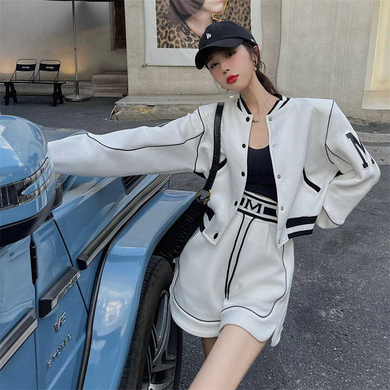 2021 Early Autumn Fashion Playful Women's Lively Suit Women Academy Wind Baseball Clothes Casual Shorts Two Sets Spring Autumn