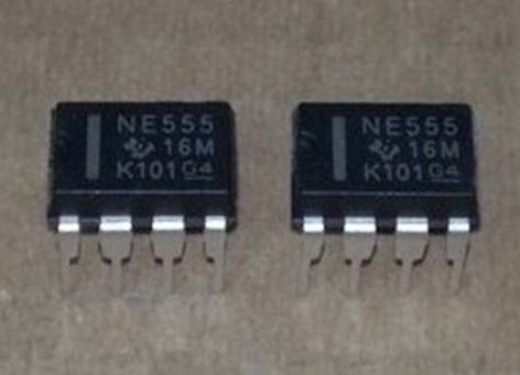 In-line NE555N DIP-8 8 pin NE555 555 Timer Oscillator New ST spot