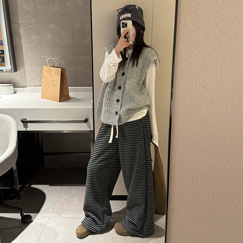 Maternity Wear Autumn Set Round Neck Sleeveless Knitted Vest Cardigan Long-Sleeved Base Striped Wide-Leg Pants Maternity Three-Piece Set