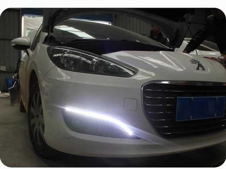 Купить лампа Я. де Чи Дунфэн Peugeot 308 дневными ходовыми огнями на ...