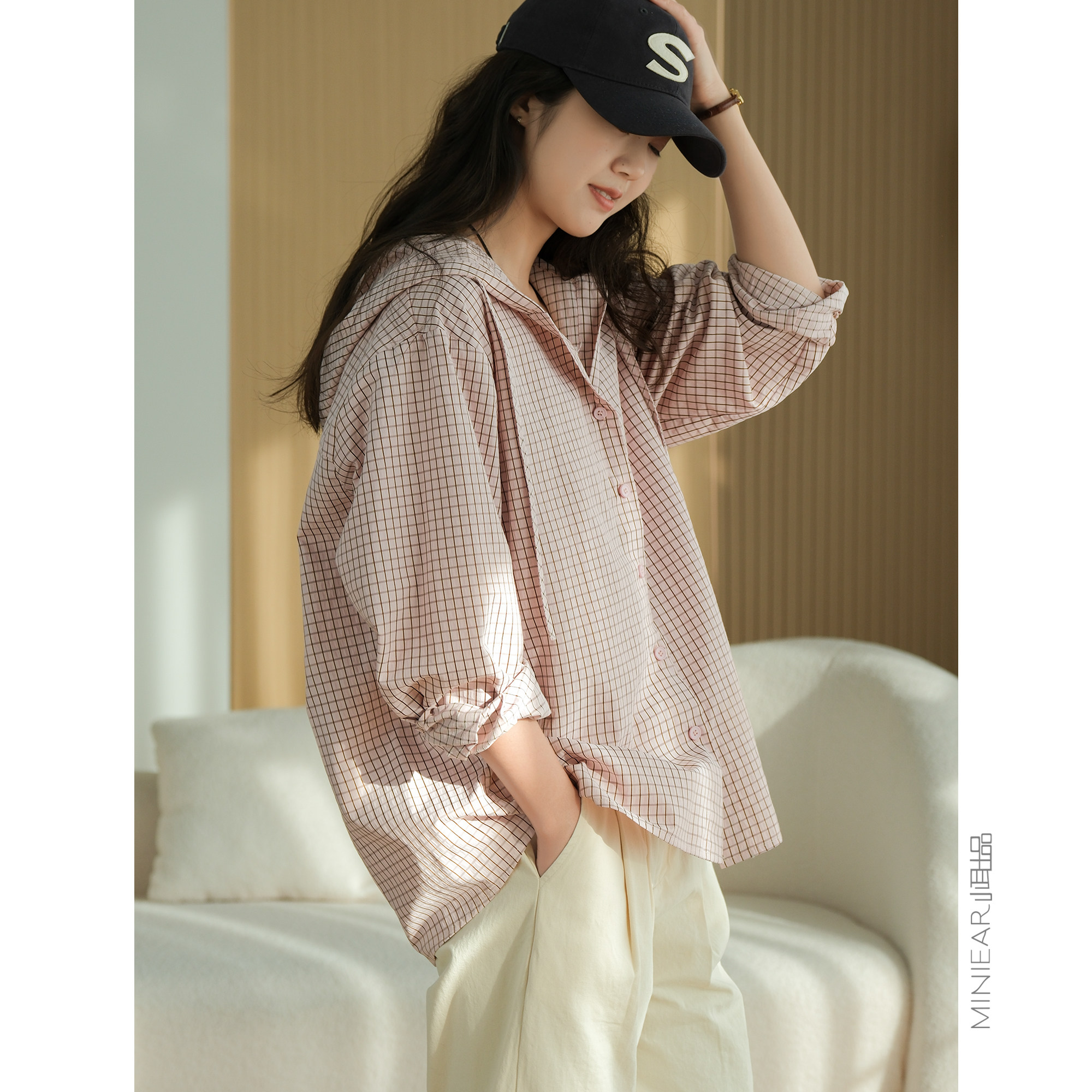 无用服装品牌设计师:如何用设计讲述无用之美?-服装品牌-淘宝百科网