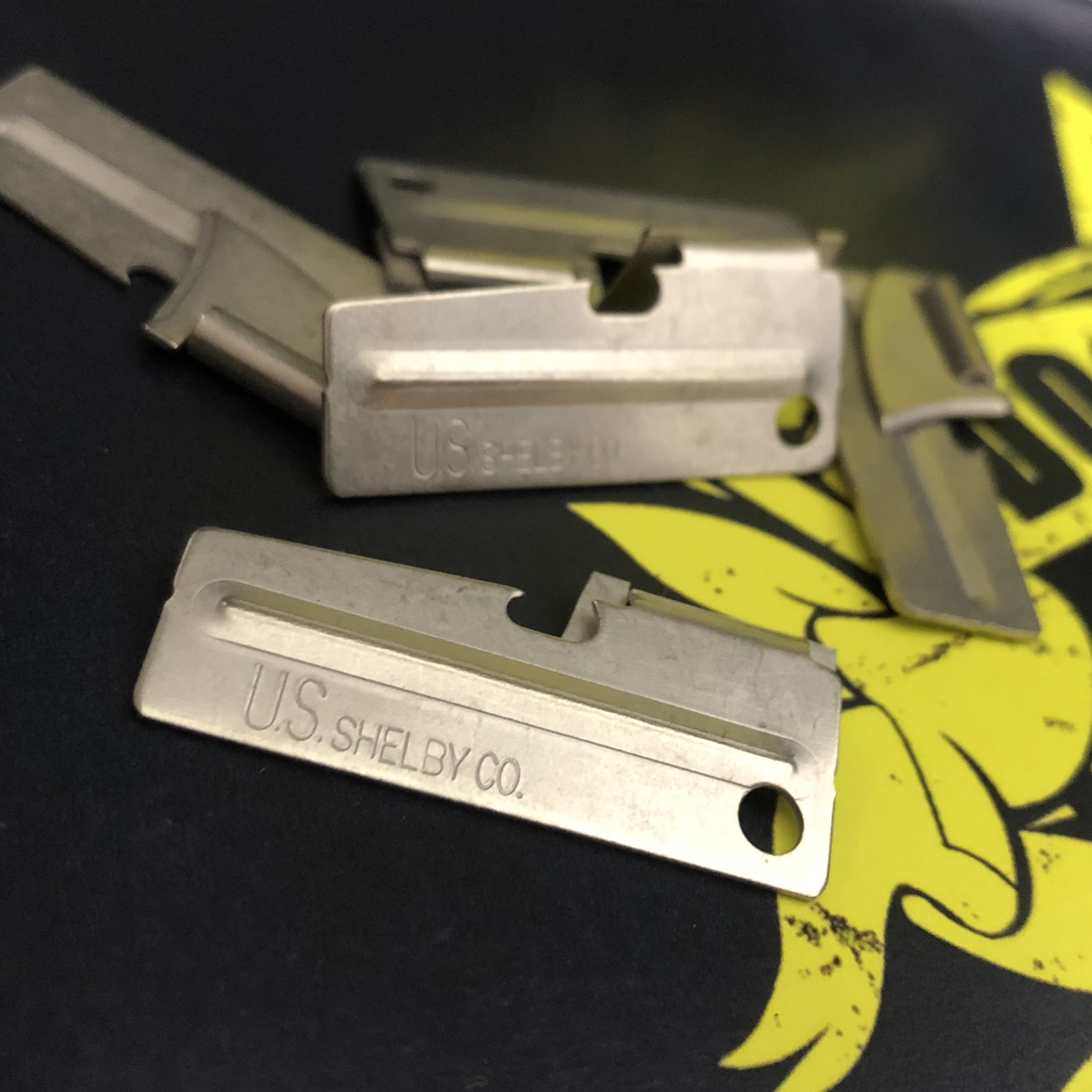 p38 U.S. military version of the public can opener identity card accessories with dog tags more handsome portable blades