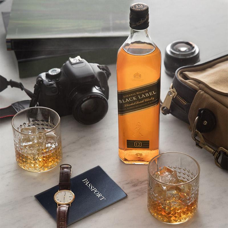 JOHNNIE WALKER 尊尼获加 黑牌 调配型苏格兰威士忌 700ml*3瓶 天猫优惠券折后￥326包邮