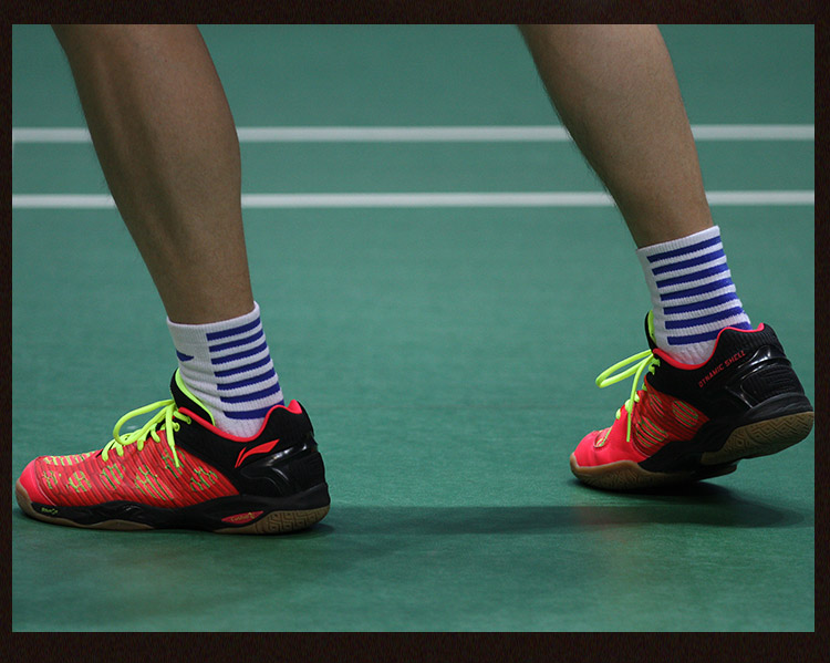 Giày cầu lông Li Ning giày nam flamingo đội tuyển quốc gia gói thoáng khí sốc hồi phục hồi phục giày đào tạo AYAM011 - Giày cầu lông giày nữ thể thao