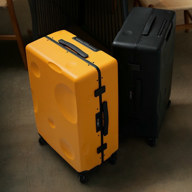 Floating Suitcase with Customs Lock, Pc Silent Wheels, Sturdy and Durable, 20inch Thickened Password-Protected Carry-On Suitcase 28inch