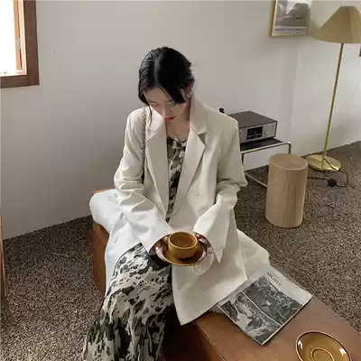 White small blazer women Spring Spring autumn 2021 New thin suit jacket small man casual design sense