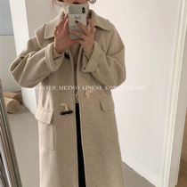 2021 autumn and winter horn buckle woolen coat womens New temperament woolen coat medium long small Hepburn style