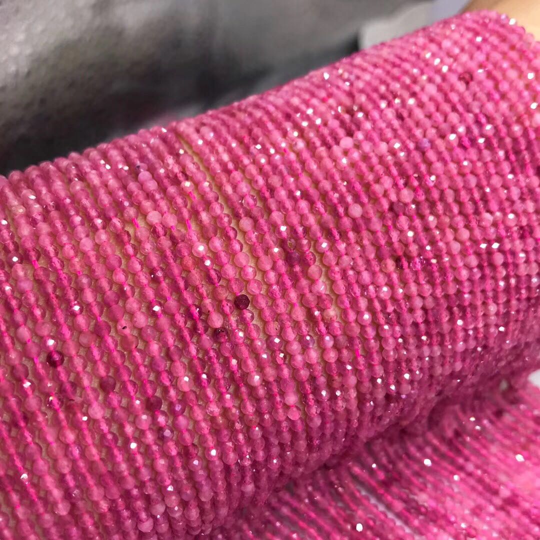 Tourmaline đỏ tự nhiên bán thành phẩm lỏng lẻo cắt góc hạt cườm bóng đá mặt vòng tay vòng chân chuỗi xương đòn tua rua đặc biệt - Vòng chân lắc chân nữ pnj