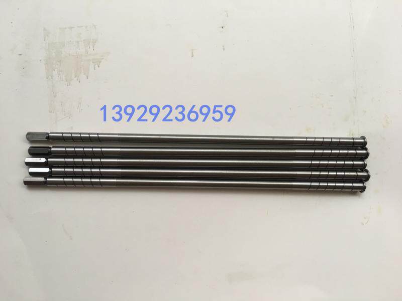 Fix the edge - cutting machine under the rotary cutter shaft of the cutting machine the cutting machine inside the cutting - shaft