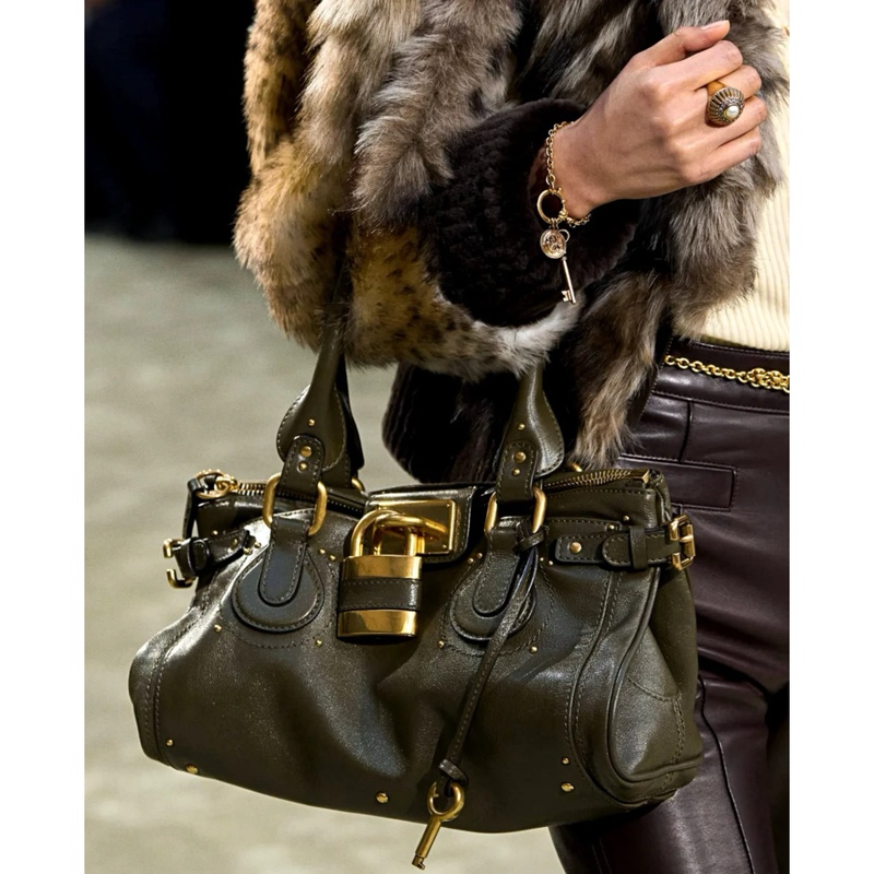 Hong Kong-Style High-End Genuine Leather Handbag, Small Tote Bag, Handbag with a Sense of Sophistication, Light Luxury, Niche Handbag for Work and Miscellaneous Items