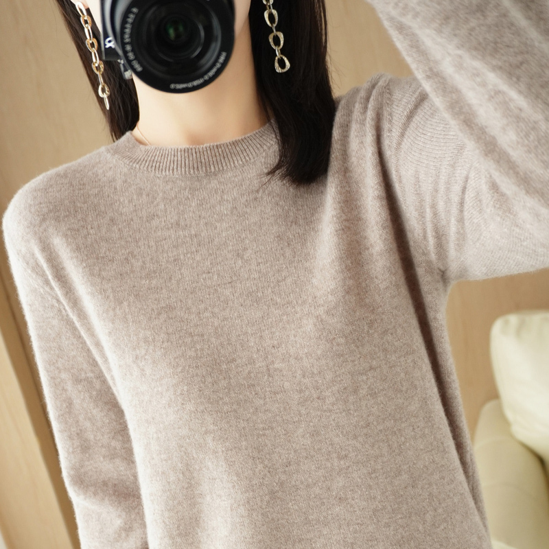 2026 Autumn New Thin Sweater Women's Round Neck Base Layer Loose Plus Size Knitted Long Sleeve Top