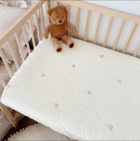 Белая простыня