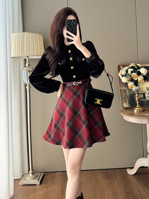 French-Style Socialite Fashion Retro Plaid Skirt for Women, Stylish Petite Age-Reducing Chanel-Style Velvet Dress