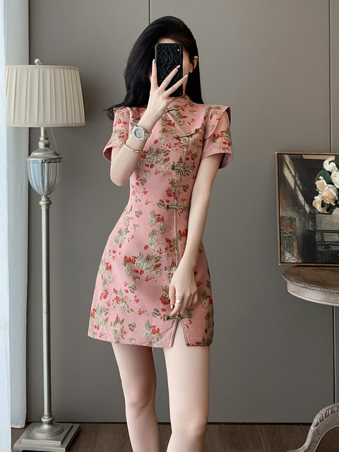 Summer Fashion, Stunning New Chinese-Style Embroidered Dress, Feminine Stand-Up Collar, Buttoned Retro Improved Cheongsam Dress