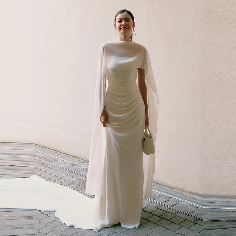 French-Style White Strapless Heavy-Duty Soft Satin Pleated Robe for the Bride to Wear When She Leaves the House to Welcome Guests, Light Gauze Engagement Toast Evening Dress French-Style White Strapless Heavy-Duty Soft Satin Pleated Robe for the Bride to Wear When She Leaves the House to Welcome Guests, Light Gauze Engagement Toast Evening Dress