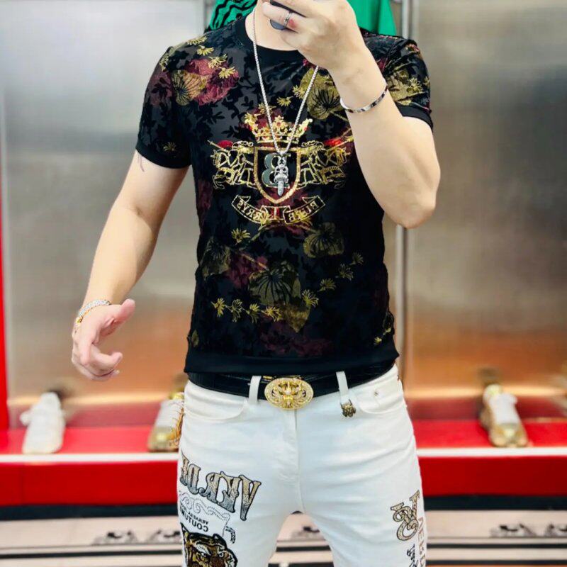 ヨーロピアンスタイルの夏用メンズアイスシルク半袖Tシャツ。ラウンドネック、軽やかな高級感のあるファッション、個性的なフロッキー加工のバーンアウト3Dスパンコールホットスタンピング。