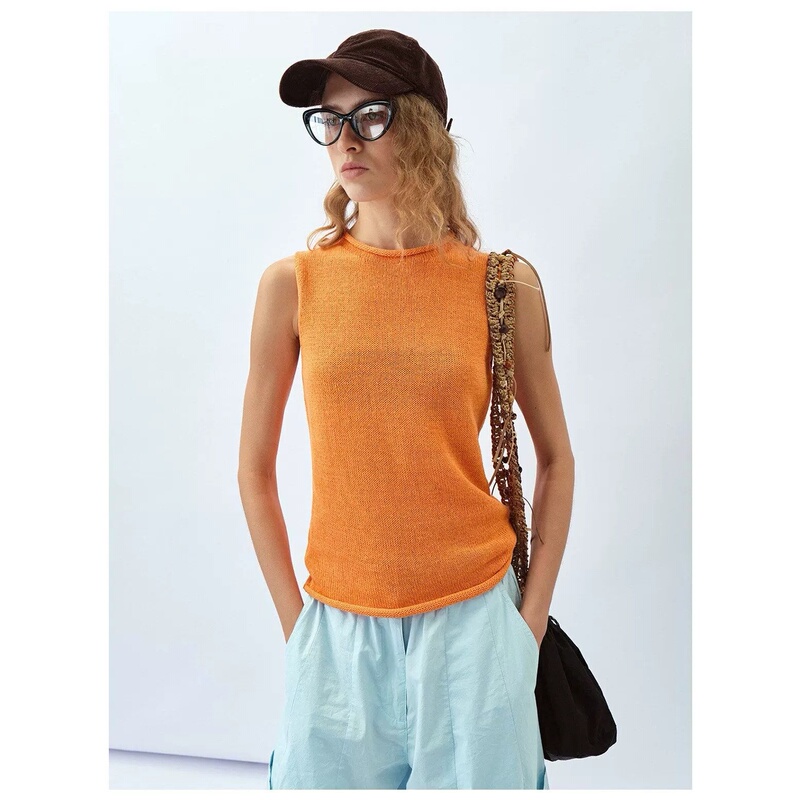 Old Money Style, Simple Orange Versatile Textured Linen Cotton Rolled Edge Knit Sleeveless Vest Inner Top for Women in Summer Old Money Style, Simple Orange Versatile Textured Linen Cotton Rolled Edge Knit Sleeveless Vest Inner Top for Women in Summer