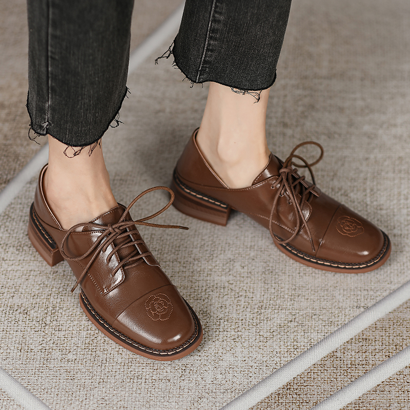 Small leather shoes women spring new 2022 Inlenwind dermis 100 hitch heel with lace round head shoes in single shoes