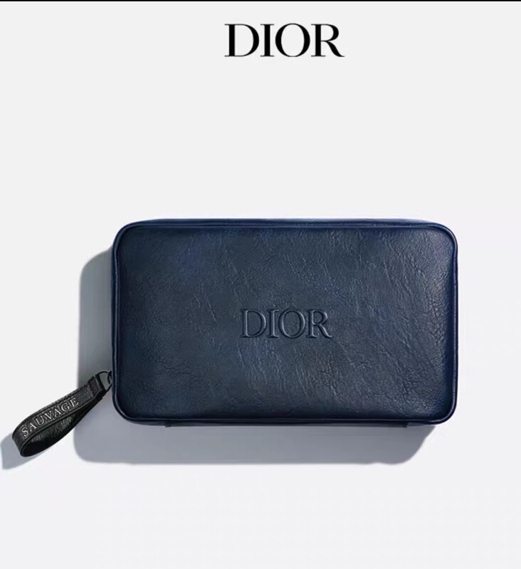Dior Men's Wilderness New Toiletry Bag Cosmetic Bag Storage Bag Lambskin Texture Dior Men's Wilderness New Toiletry Bag Cosmetic Bag Storage Bag Lambskin Texture