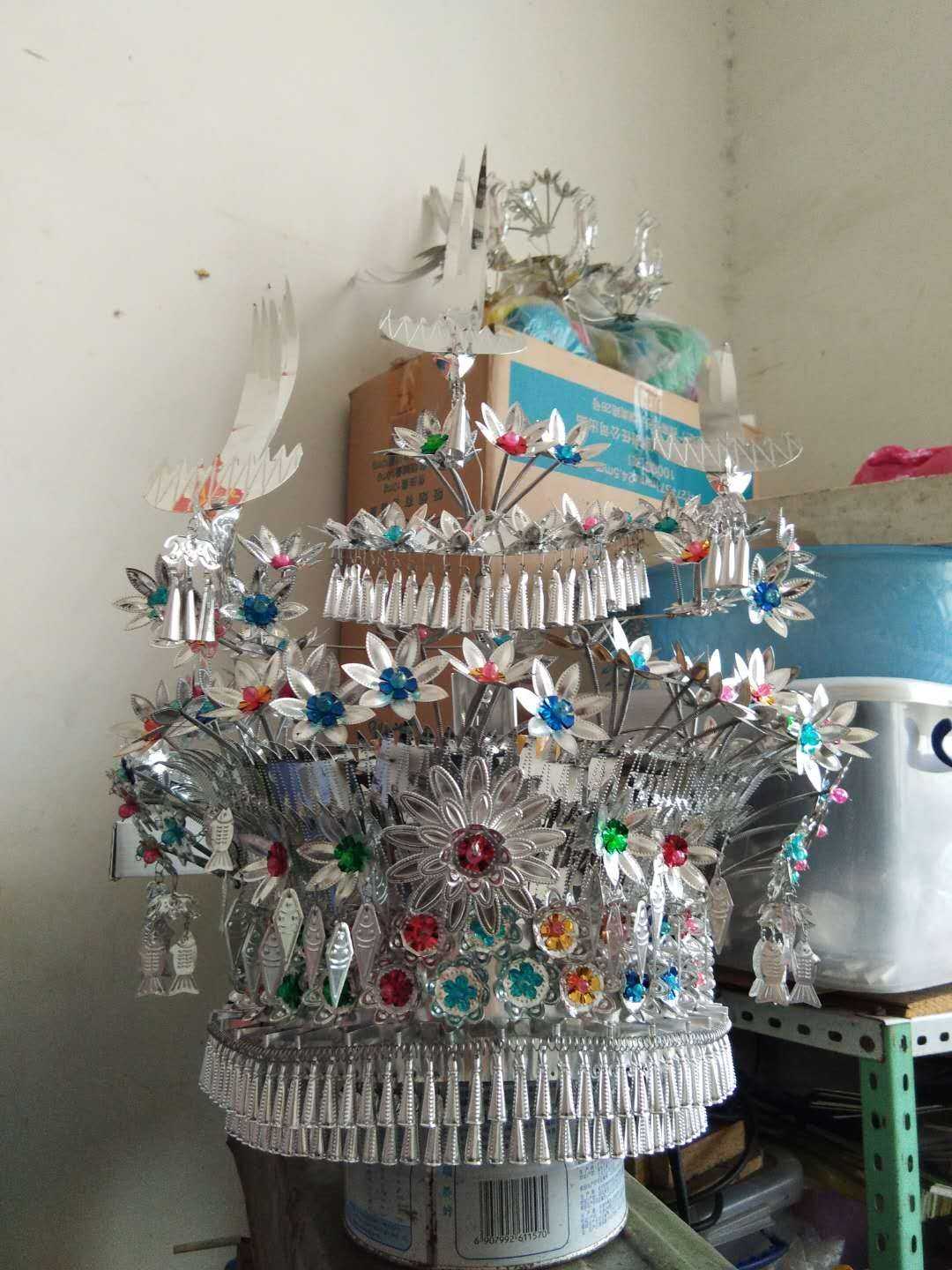 New discoloration silver accessories hat ethnic minority performance show stage performance props Dong ethnic Miao Yao ethnic group