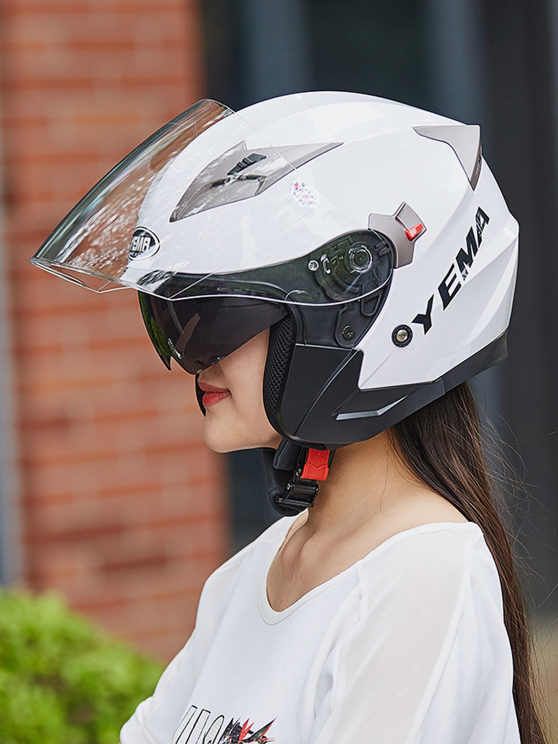 Mustang autumn and winter electric car helmet electric car warm anti-fog men and women semi-duplex double lens helmet