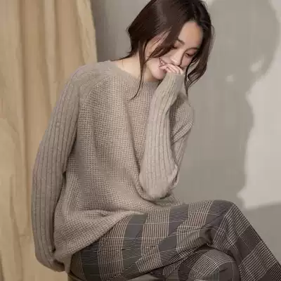 European station 2021 autumn new cashmere sweater women's thin round neck twist sweater loose pullover knitted bottoming shirt