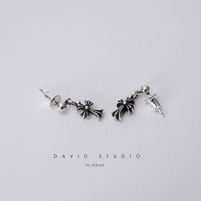 David Studio 925 sterling silver Cross, a classic and highly recommended stud earring by Instagram trendsetters