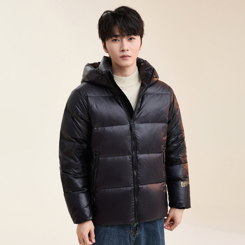 精品男装羽绒服直销店