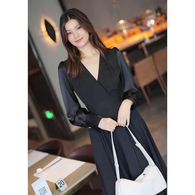 Spring and Autumn New Black Fashion Temperament Dress Shows Thin Covering Meat Waist Swing Long Skirt Fat MM 200 Jin Can Wear