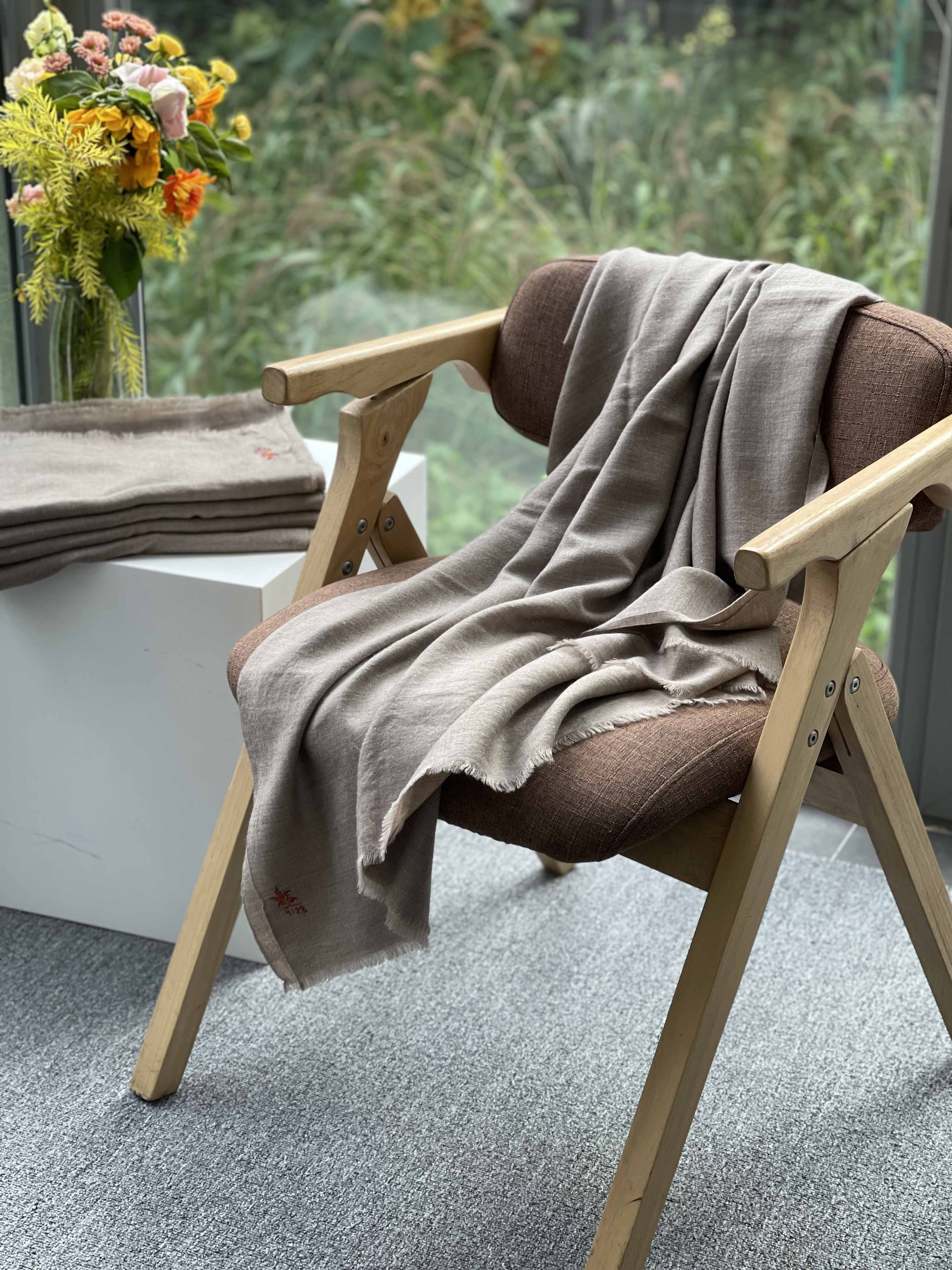 017 WeinNan WEINAN Hand twisted line natural original pigmentation Maple Leaf Kashmir Cashmere PASHMINA Scarves