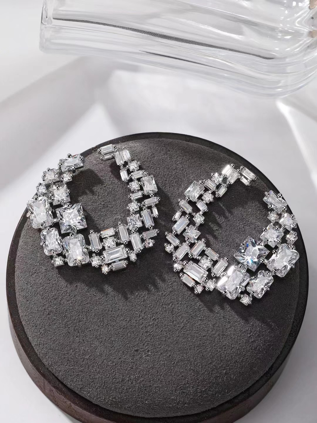 CHICAACC korea百搭小华丽彩钻花环耳环时尚重工明星同款耳钉详情2