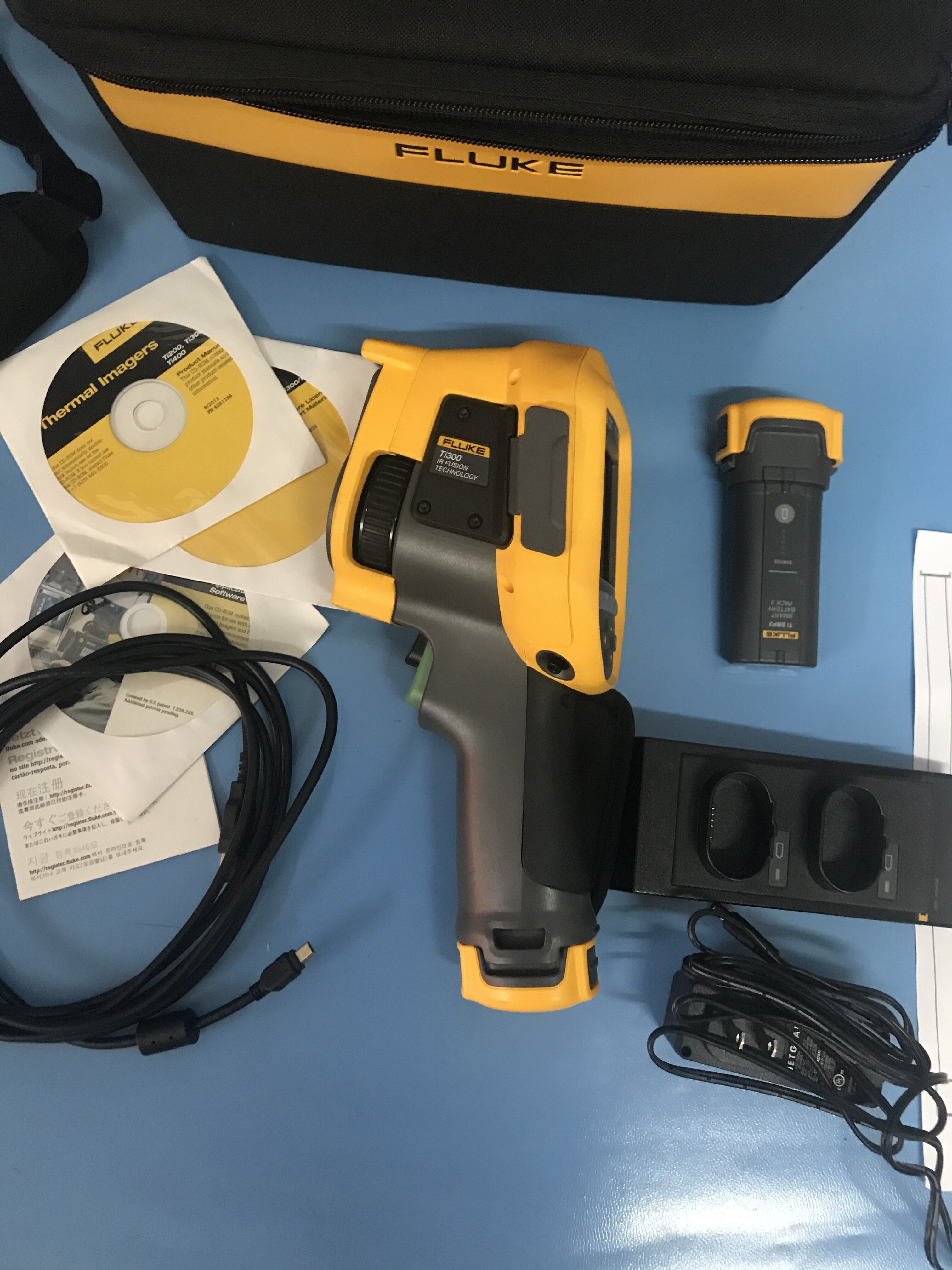 FLUKE Fluke TI300 TI32 TI32 TIS20 TI200 TI200 TIS65 TIS65 infrared imager