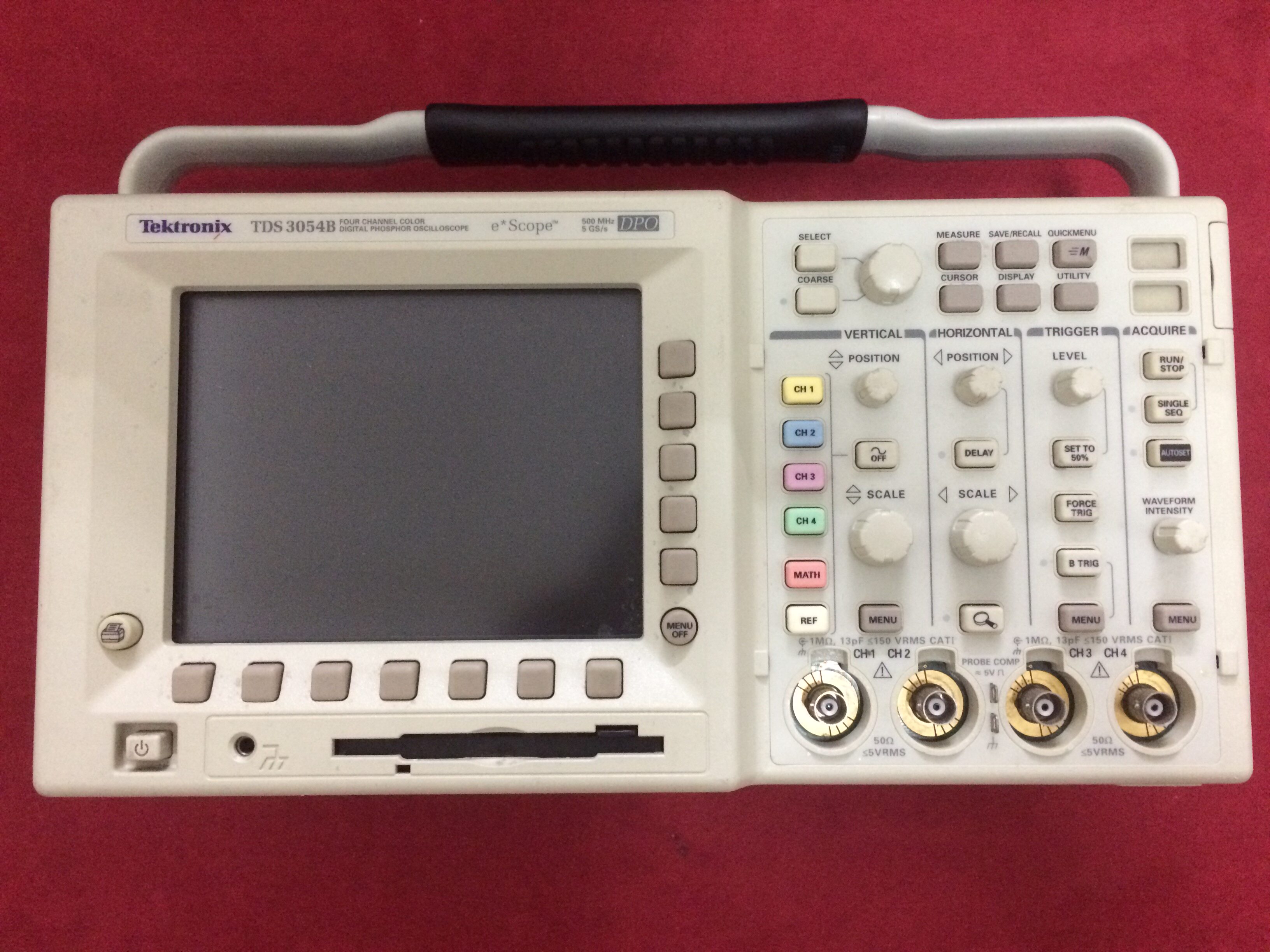 Rent for TDS3012B TDS3012B TDS3032B TDS3032B TDS3012C TDS3012C TDS3054B oscilloscope
