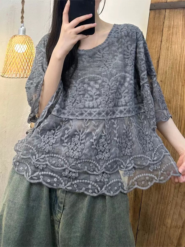 Lemon Green Tea 2025 Summer New Vintage Niche Casual Distressed Lace Cotton Embroidered Babydoll Shirt