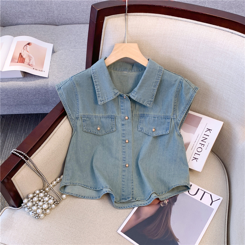 Light Blue Denim Shirt for Women, Summer 2026 New Style, Petite Cardigan Shirt, Short Style with Small Flutter Sleeves and Turn-Down Collar Top Light Blue Denim Shirt for Women, Summer 2026 New Style, Petite Cardigan Shirt, Short Style with Small Flutter Sleeves and Turn-Down Collar Top
