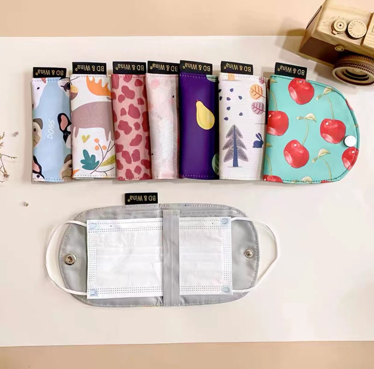 Mask containing clip foldable temporary storage bag mouth nose cover containing box portable carry-on carry-on bag-Taobao