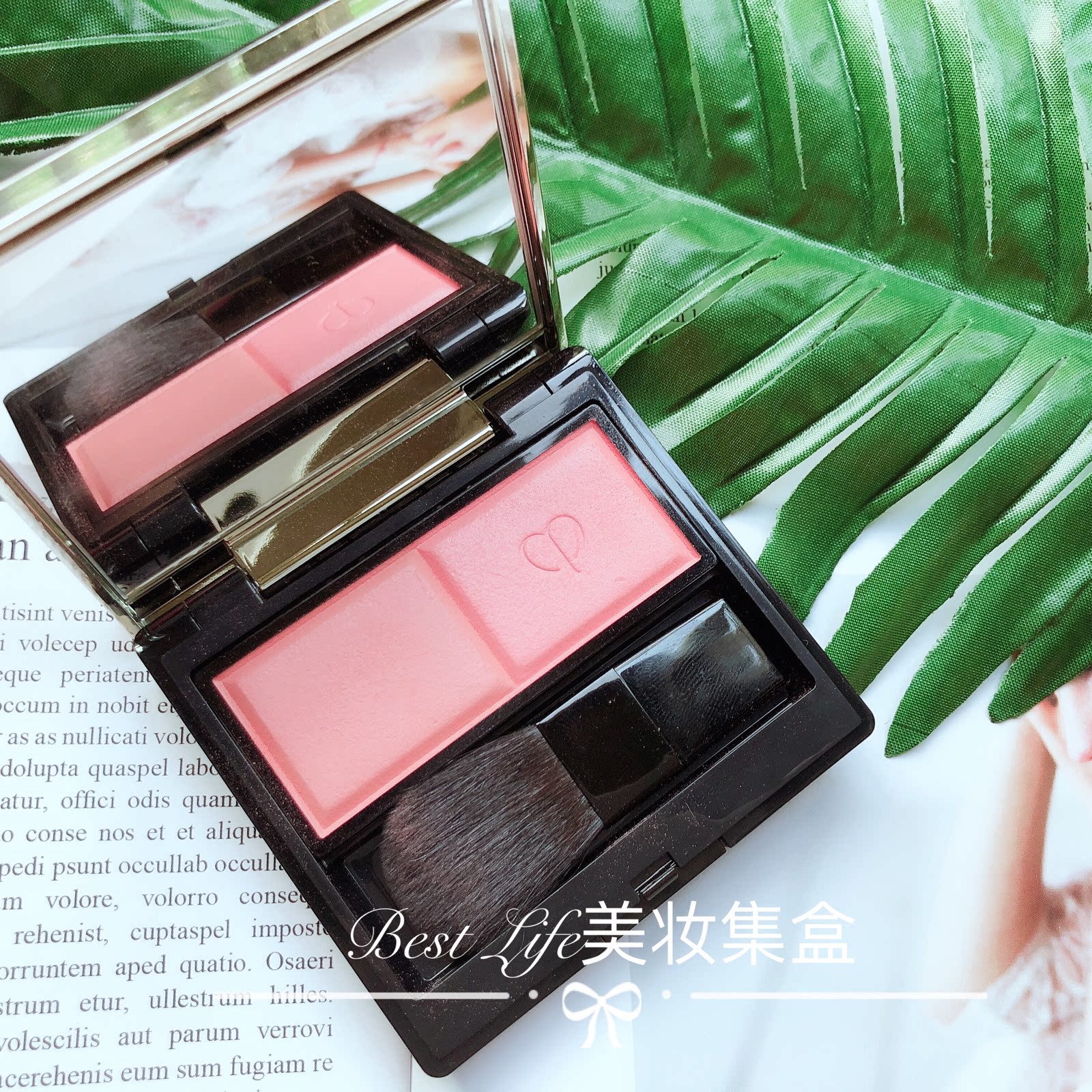 Spot Japan's native CPB skin key new version of the three-dimensional flower two-color rouge blush