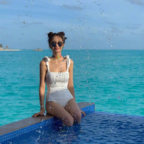 Shen Mengchen with white swimsuit female summer conjoined slim belly conservative cute condole belt Korea ins hot spring