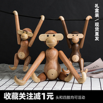 Large Monkey Wood Emulation Animal Suspension Pendulum Pieces Hanging Wall Wood Toys Nordic Book House Children House Nets Red Trinkets