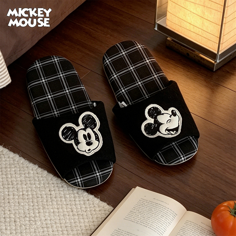 Cute Mickey Couple Slippers for All Seasons, Genuine Disney, Machine Washable, Silent Slippers for Men and Women Cute Mickey Couple Slippers for All Seasons, Genuine Disney, Machine Washable, Silent Slippers for Men and Women