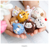 Wool felt poke music 12 zodiac material pack Adorable pet animal pendant Novice making gift gift 