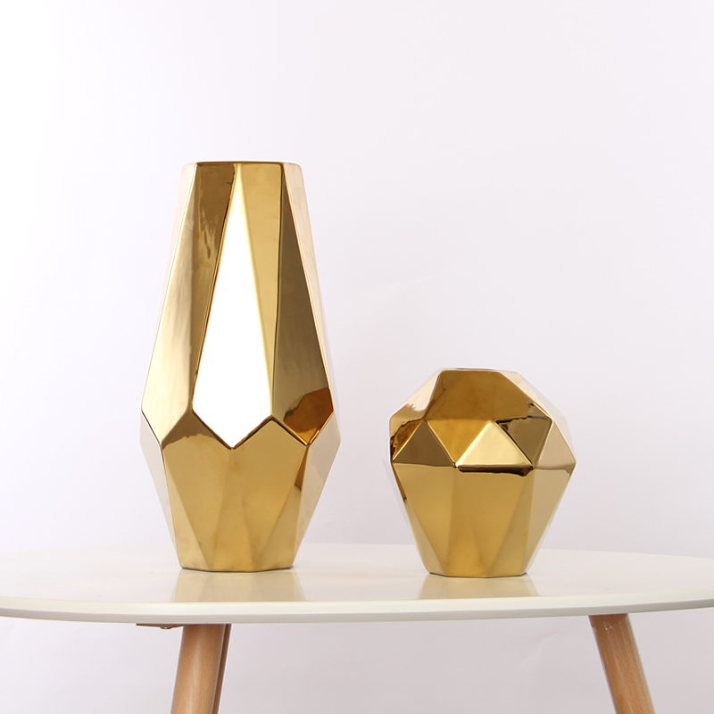 Modern ceramic arts and crafts beautiful European creative living room decoration to the hotel villa furnishing articles TV ark, golden geometry