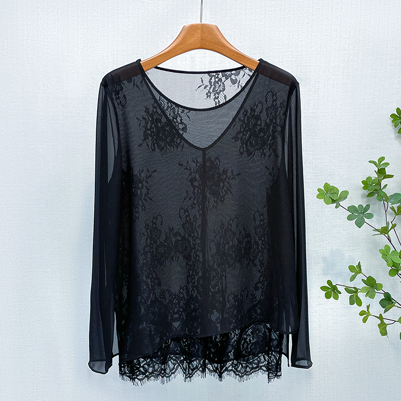 Lightweight, Slightly Sheer Black Gauze Top with Long Sleeves, Loose Fit, Slit, Faux Two-Piece Lace Georgette Sun Protection Blouse for Women with a High-End Feel