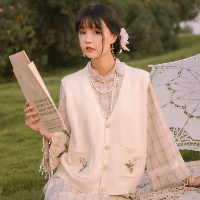 Kaudai Time of the object fragrance embroidered knitted vest of the lady vest of the art and art title girl sweater