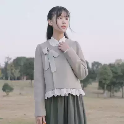 Chuan Dai: Mu Rong original design of the Republic of China girl three-color winter warm bow woolen short coat